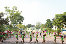 Trường MN Tam Hưng B, Huyện Thanh Oai   Trẻ tập thể dục sáng